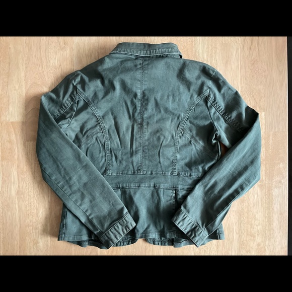 New DKNY denim jacket size m - Picture 2 of 3